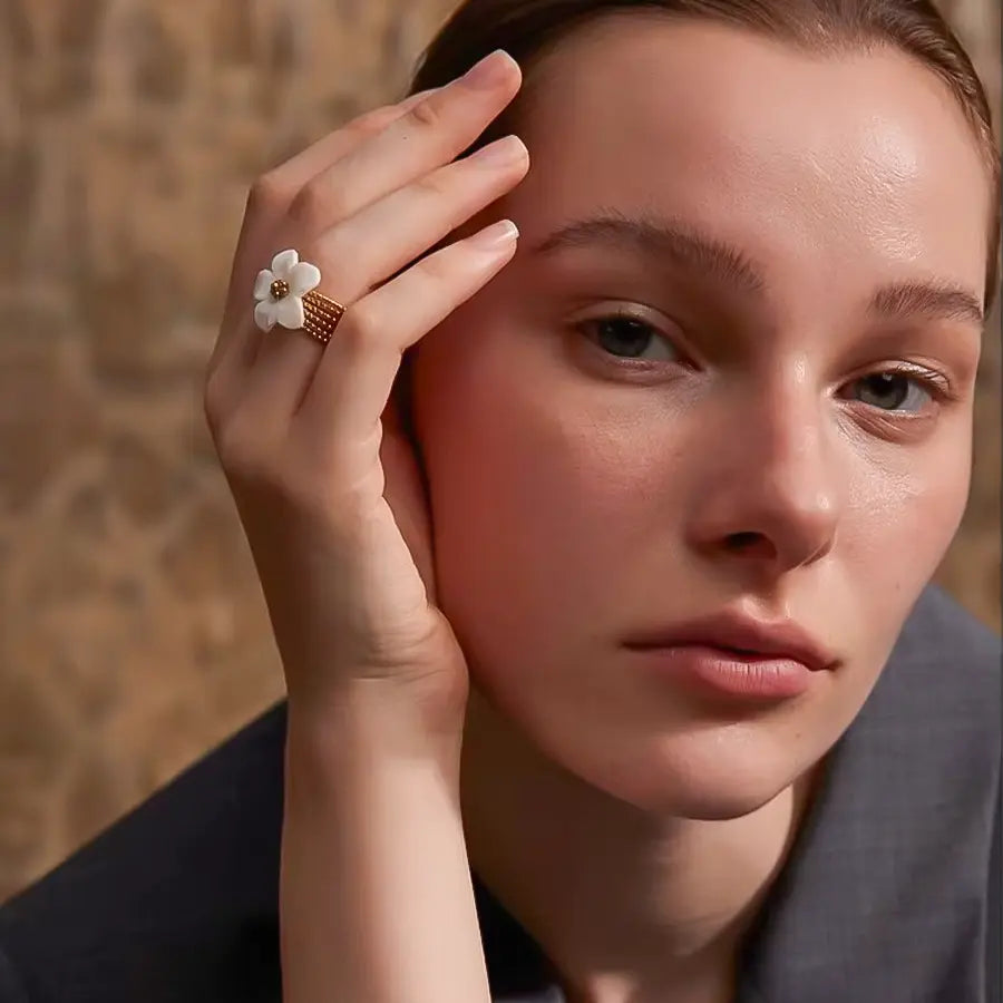 Natural Shell Flower Adjustable Ring